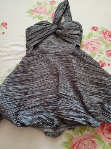 Vestido de Auto Luxo Bela Noite Prateado Cinza Grafite