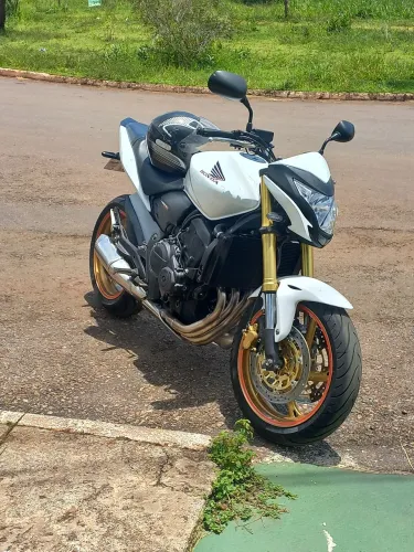 Hornet 2012 - 25.000 km - novíssima e revisada