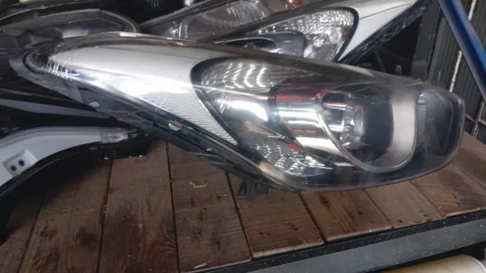 Farol Hyundai I30 2012 A 2017 Alogênico Original 