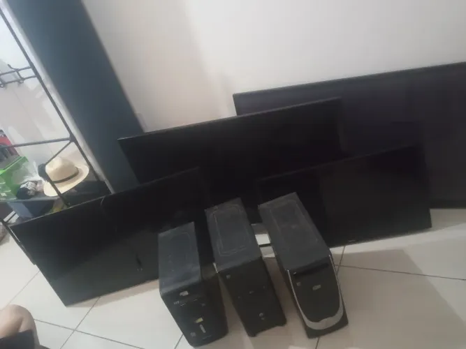 Kit com 4 tvs tela ruim + 3 CPU