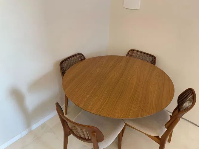 Mesa de jantar redonda 
