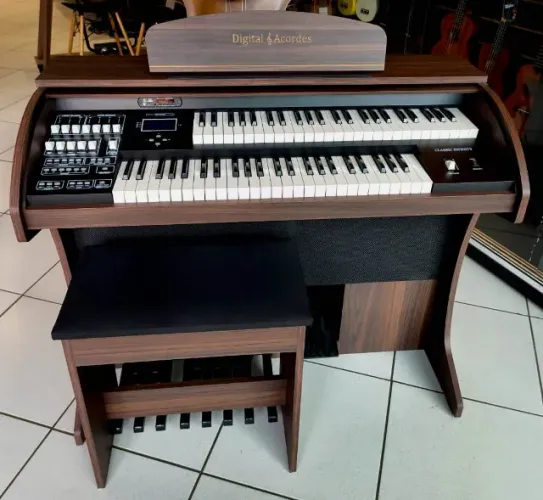 Orgão Digital Acordes Infinity Plus marrom Mixer Instrumentos Musicais