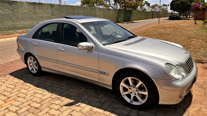 Mercedes-Benz C-180 Kompressor Classic 1.8 16V 143cv Usados e Novos