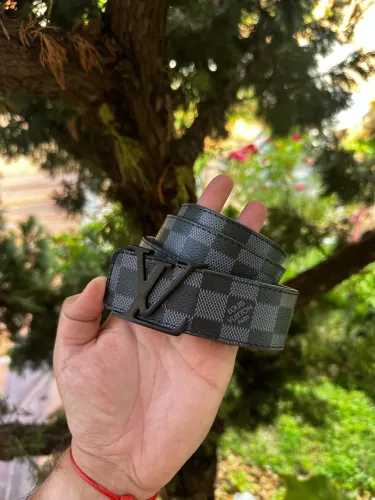 Cinto de Griffes em couro