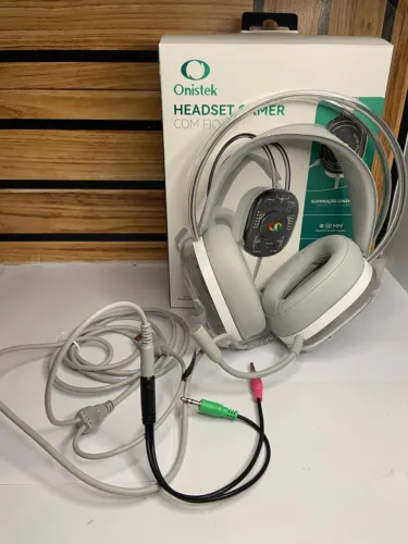 fone de ouvido Headset Gamer com Fio com Led RGB Onistek ON-FN639