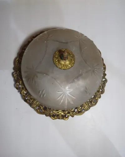 Lustre antigo de metal sem fiação 
