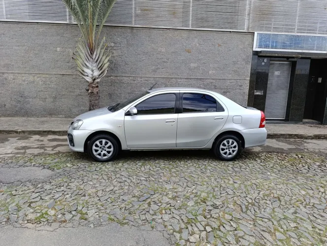 Toyota Ettios SD 15-Automatico