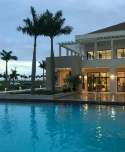 Condomínio Royal / 400m2/Nascente /R$ 330.000,00