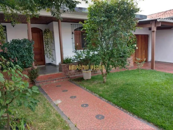 Linda casa à venda no Centro de Suzano-SP