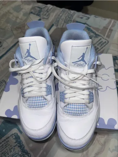 Tenis Jordan 4 Forget Me Not