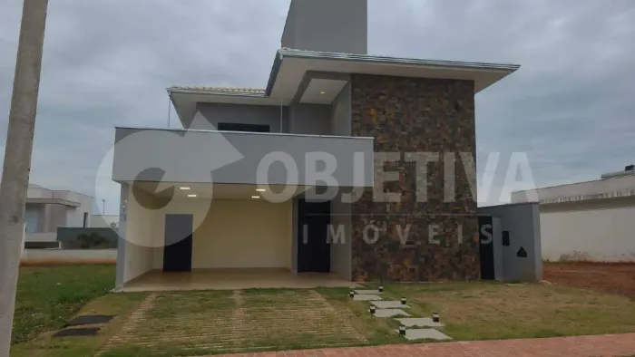 Casa em Condomínio à venda, 5 quartos, 2 suítes, 4 vagas, Varanda Sul - UBERLANDIA/MG