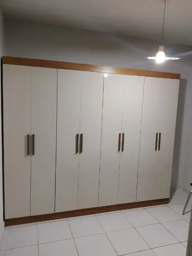 Guarda Roupa 8 Portas Bem Dividido