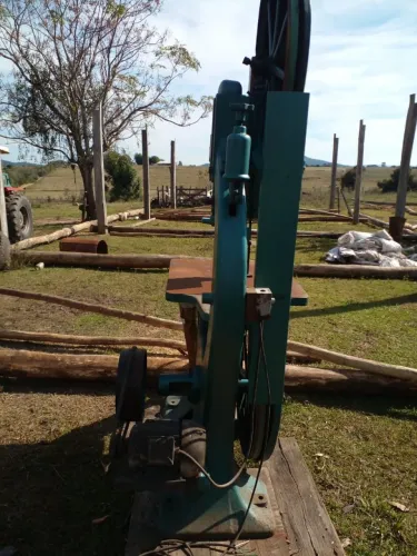 Serra fita industrial 