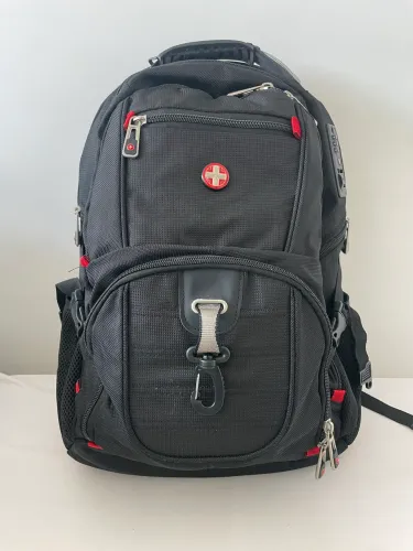 Mochila Executiva CrossWave impermeável Cabo de Aço USB Antifurto 41Litros - Preto