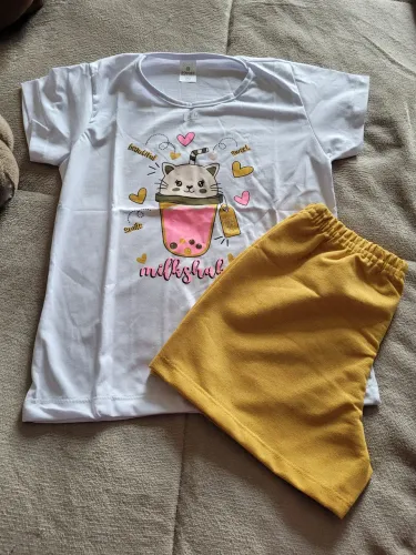 Conjunto Infantil Estampado Milkshake e Shorts