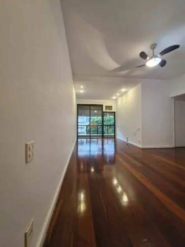 Apartamento 2 Quartos com Suíte, 1 Vaga - Laranjeiras, RJ | Aluguel R$4.000