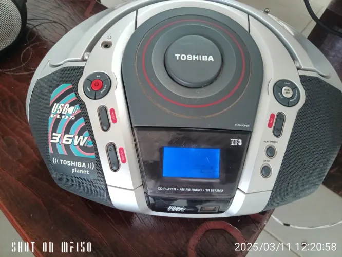 Rádio CD Player Toshiba Planet TR 8172MU