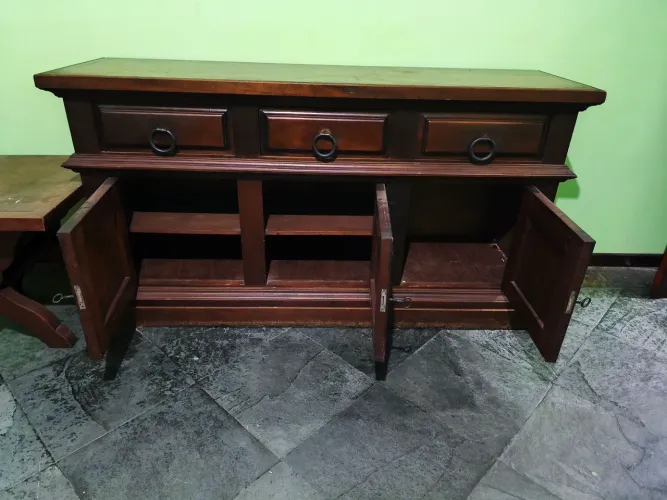 Conjunto de móveis arca com mesinha
