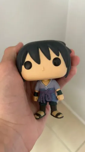 Funko pop Sasuke Uchiha, lindo e em ótimo estado! Naruto. Caixa não possui blister.