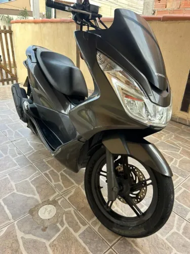 MOTO PCX 36 MIL KM RODADOS POREM ESTA 0