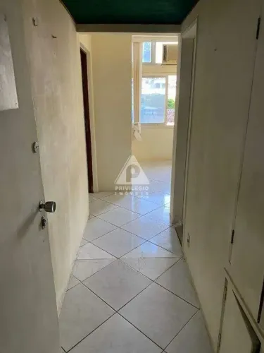 Excelente Sala Comercial em Ipanema, Portaria 24h. Localização privilegiada