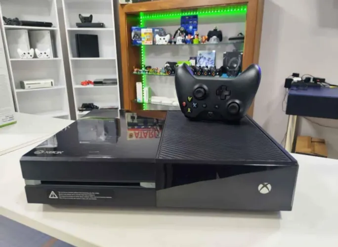 Xbox One Fat 500 GB - Semi-Novo (LOJA FÍSICA)