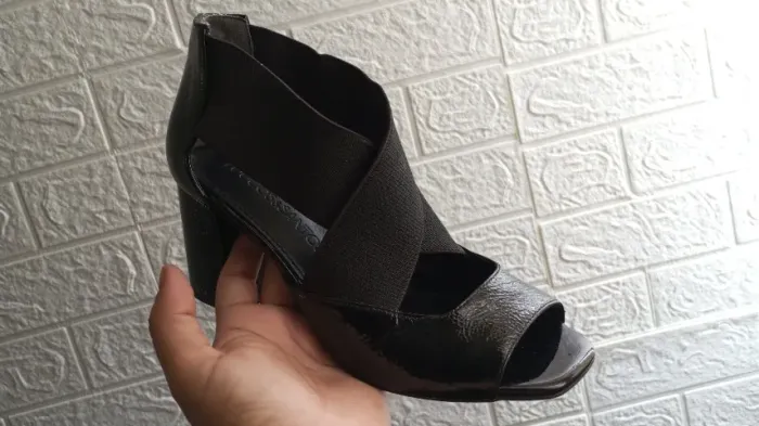 Sandália Loucos e Santos 35