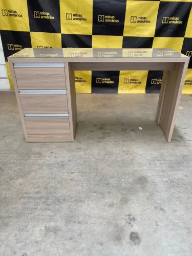 Mesa 30mm com 3 gavetas com tampo de vidro PISANO