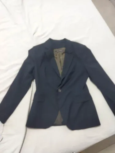 Blazer feminino zara preto tamanho l comprado na Europa e feito na espanha.
