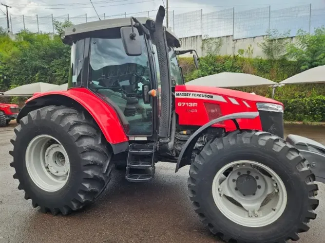 Trator Massey Ferguson 6713R Ano 2017 