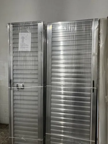 Queima de Estoque! Portas de alumínio 60cm, 70cm ou 80cm