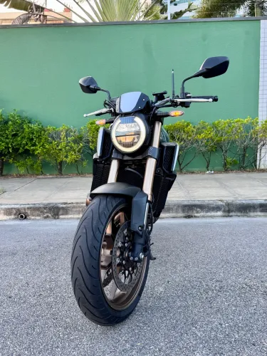  Repasse - Honda CB 650R 2023 Apenas 6.200km rodados 