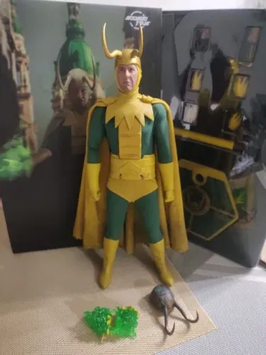 BONECO Loki Clássico 1/6 Classic Old Loki Trickster Soosootoys Hot Toys