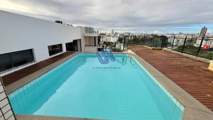 Oportunidade Cobertura Duplex com 3 Suítes, Área de 382,00 m², no Rio Vermelho