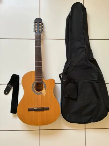 Violão nylon elétrico Shelby - R$ 450,00