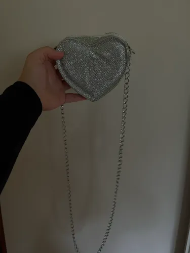 Vende-se bolsa coração prata