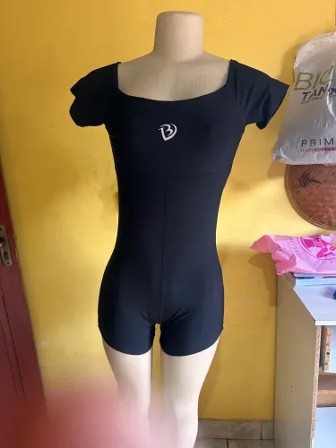 Vendo essas roupas de academia