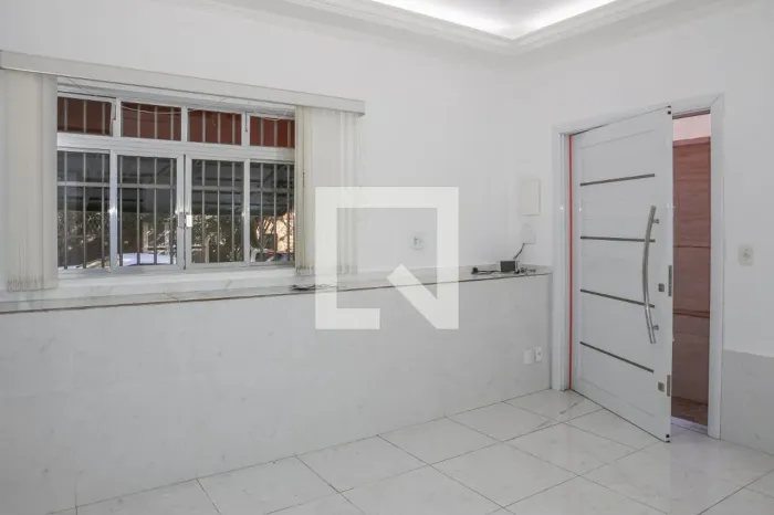 Casa à Venda - Vila Pompéia, 2 Quartos, 160 m2