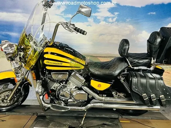 Honda Magna 750 (VF750C) 1995 V4 -Amarela-1995 - 21.000Milhas