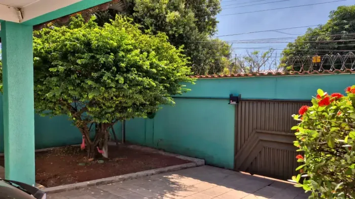 Casa sozinha no lote | Próxima ao Shopping Passeio das Águas | Residencial Hugo de Morais