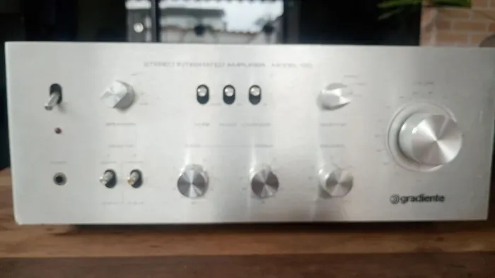 Vendo amplificador Gradiente Modelo 120