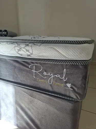 Vendo cama box casal ,6 meses de uso