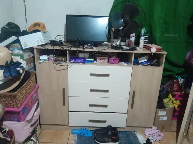 Vendo esse armário novo algumas semanas de uso