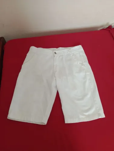 Bermuda jeans branca