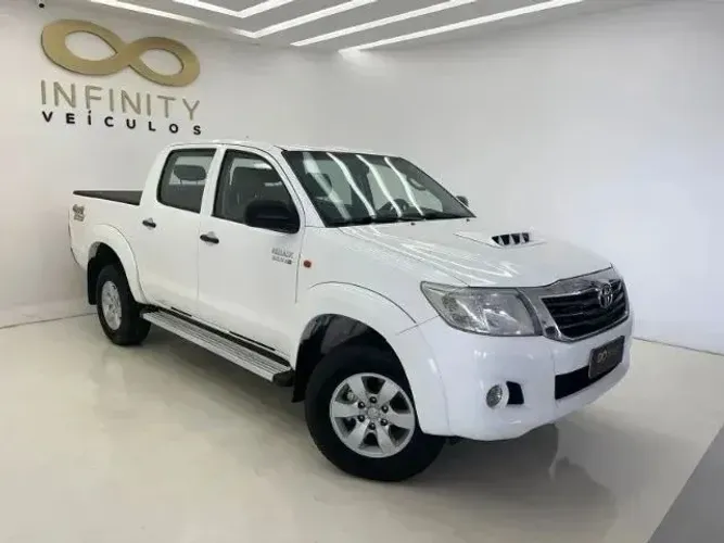 Toyota Hilux CD SRV 4X4 2.7 Flex 16V Aut. 2015