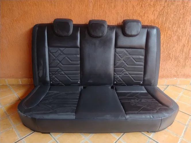 Banco traseiro Strada cabine dupla 
