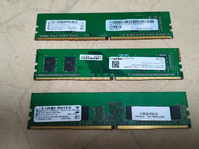 Memória RAM DDR4 4Gb - Funcionando Perfeita OPORTUNIDADE
