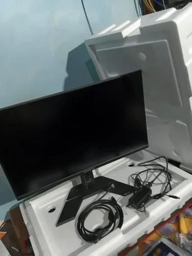 Vendo Monitor Gigabyte 27"