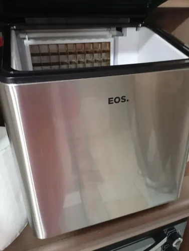 Máquina de gelo EOS 35 kg