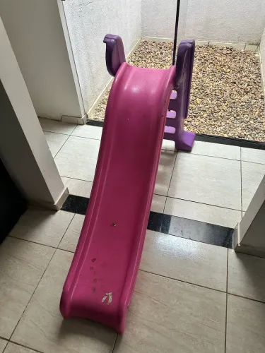 Escorregador infantil